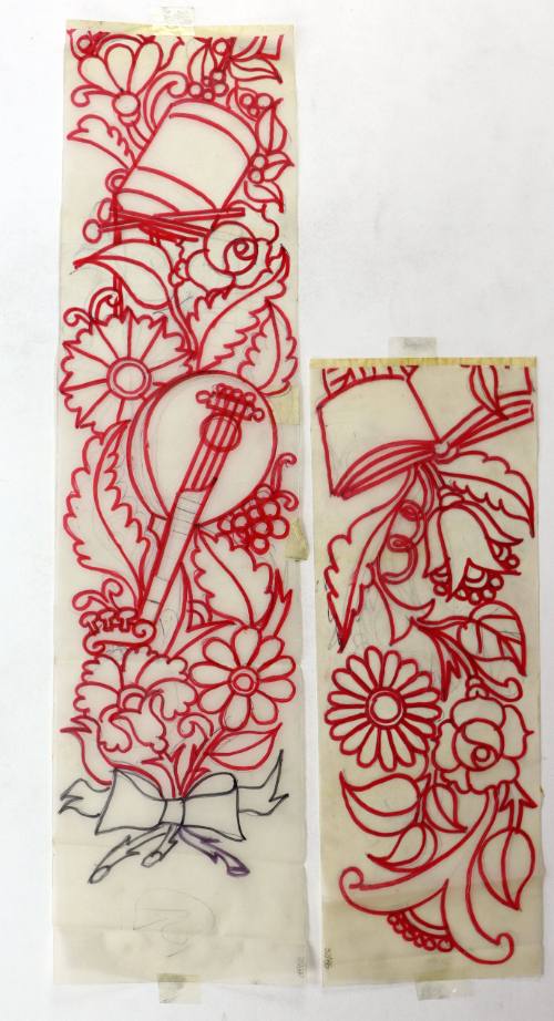 Μοτίβο με λουλούδια και μουσικά όργανα